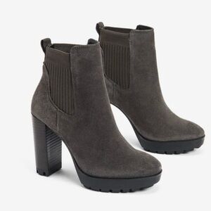KENNETH COLE JUNNE SUEDE WOMENS‎ BOOTIE SIZE 8.5 COLOR ASPHALT  NEW!!!!